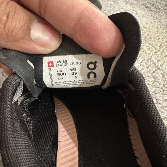 On Running Cloud Shoes Womens Size 8 Black Gray Peach Swiss Engineering Athletic - Picture 7 of 10
